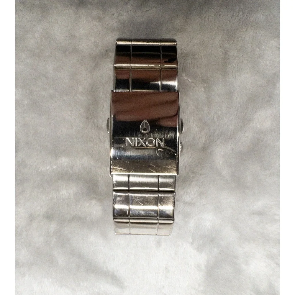 Nixon The Quatro Full Throttle Mens 36mm Mens Silver Watch